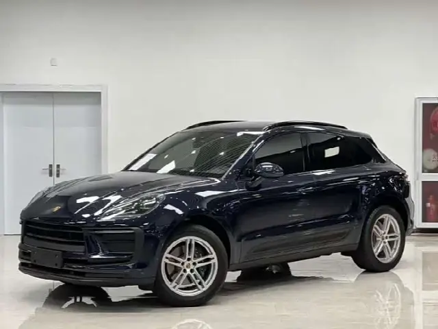 Porsche Macan 2023, 30 000 км