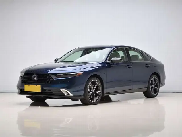 Honda Accord Hybrid 2023, 10 200 км