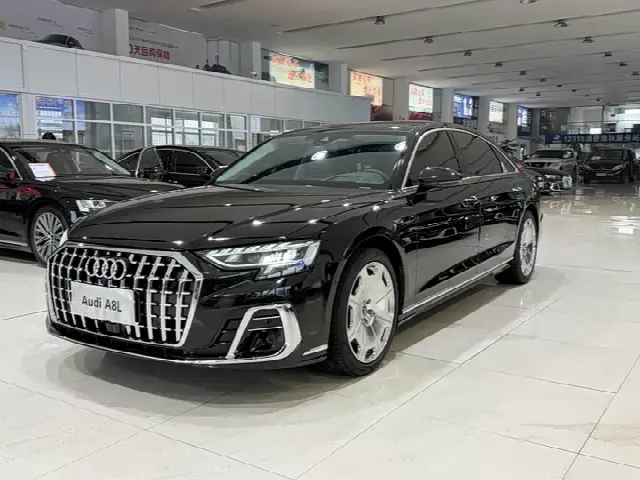 Audi A8 2023, 86 000 км