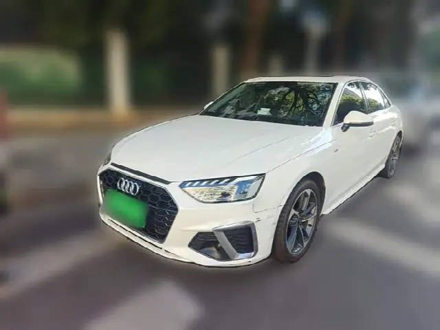 Audi A4L 2022, 40 200 км