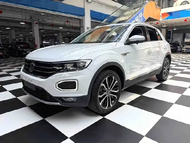 Volkswagen T-Roc 2022, 28 000 км