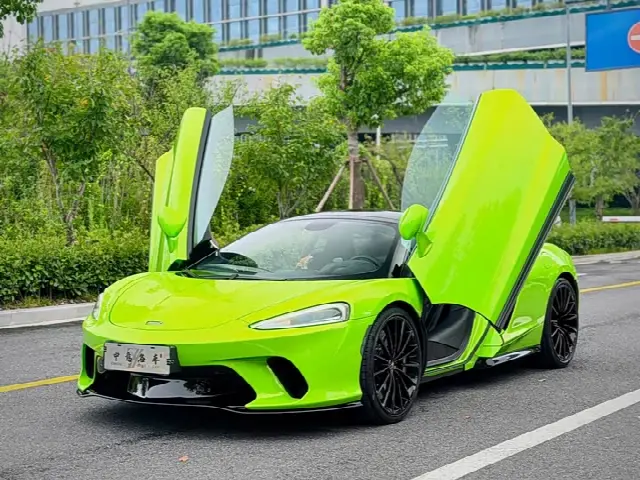 McLaren GT 2022, 20 000 км