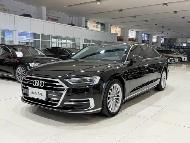 Audi A8 2022, 45 000 км
