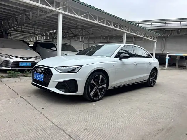 Audi A4L 2024, 10 000 км