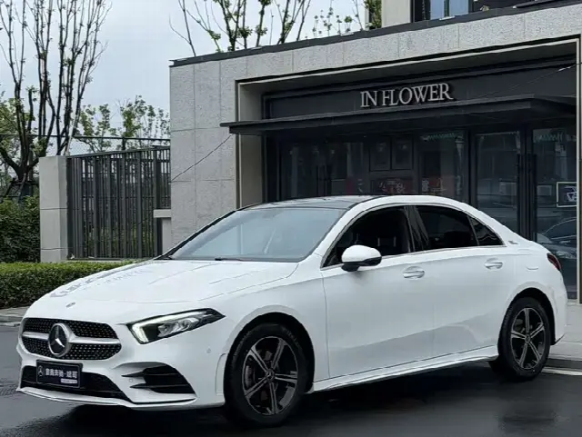 Mercedes-Benz A-Class 2023, 40 000 км