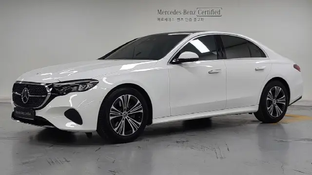 Mercedes-Benz E-Class 2024, 17 999 км