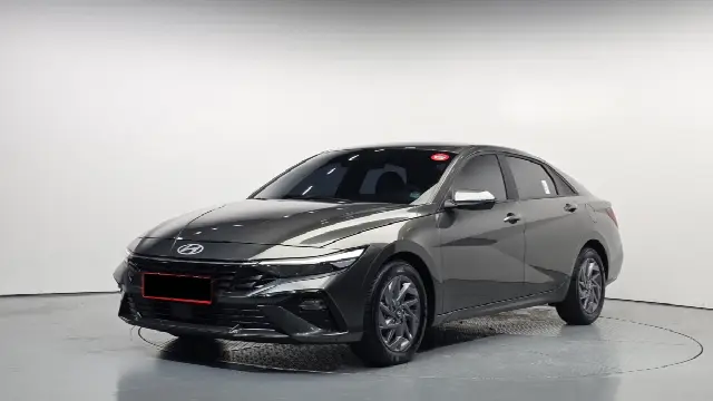 Hyundai Avante 2023, 13 090 км