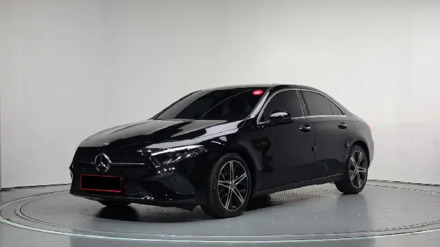 Mercedes-Benz A-Class 2019, 13 982 км