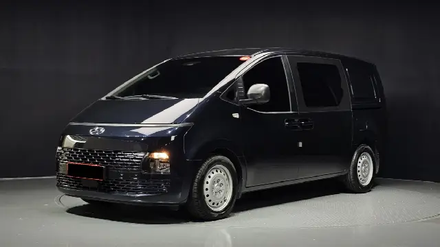 Hyundai Staria 2021, 69 306 км