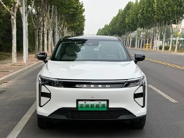 Exeed RX C-DM Hybrid 2026, 10 000 км