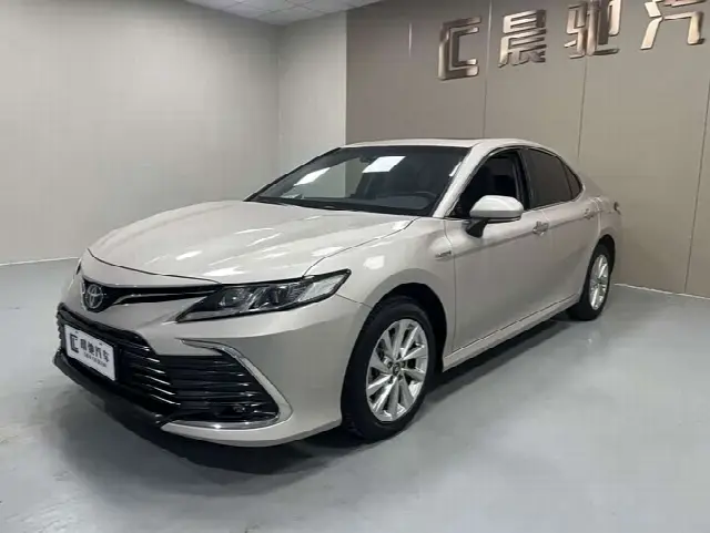 Toyota Camry 2021, 55 000 км