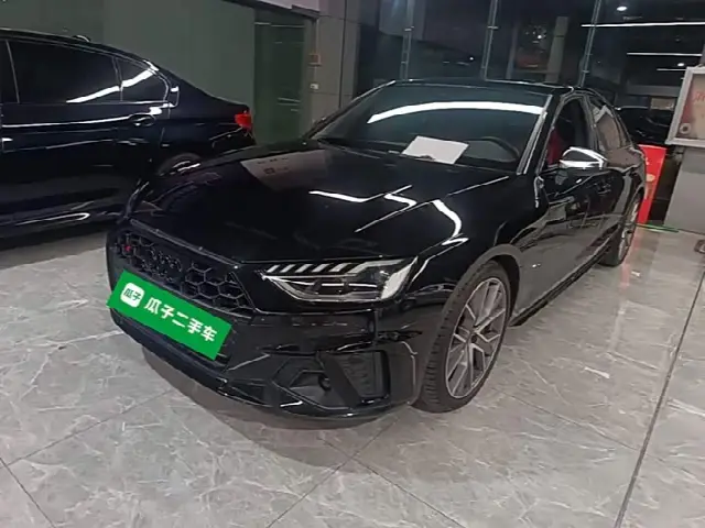 Audi S4 2023, 28 300 км