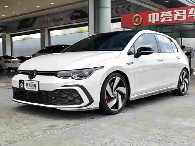 Volkswagen Golf GTI 2021, 28 000 км