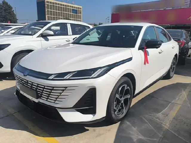 Changan Eado Plus 2026, новый