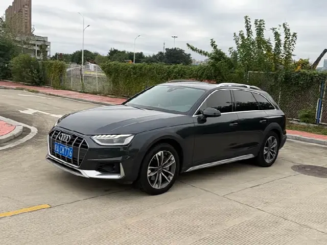 Audi A4 2022, 90 000 км