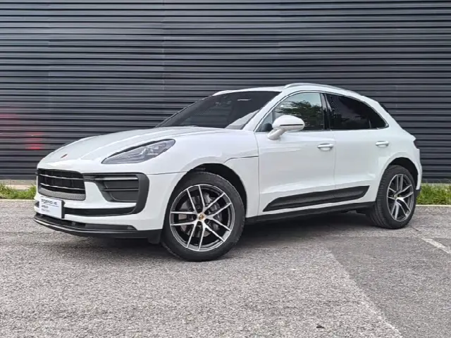 Porsche Macan 2023, 15 330 км