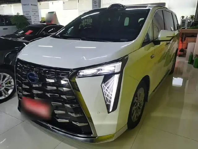 GAC Trumpchi M8 Hybrid 2025, 27 400 км