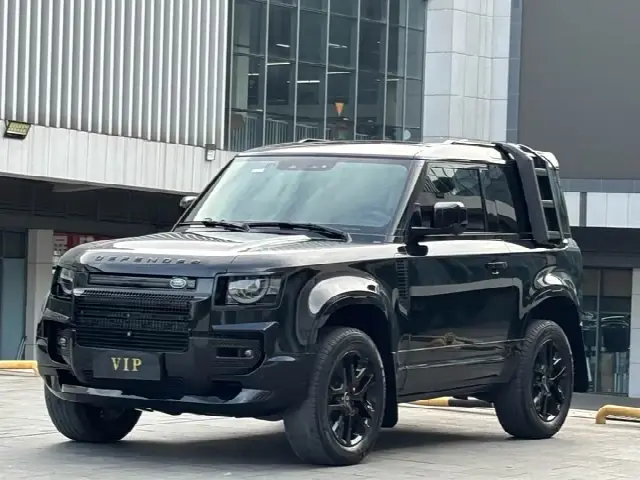 Land Rover Defender 2023, 30 000 км