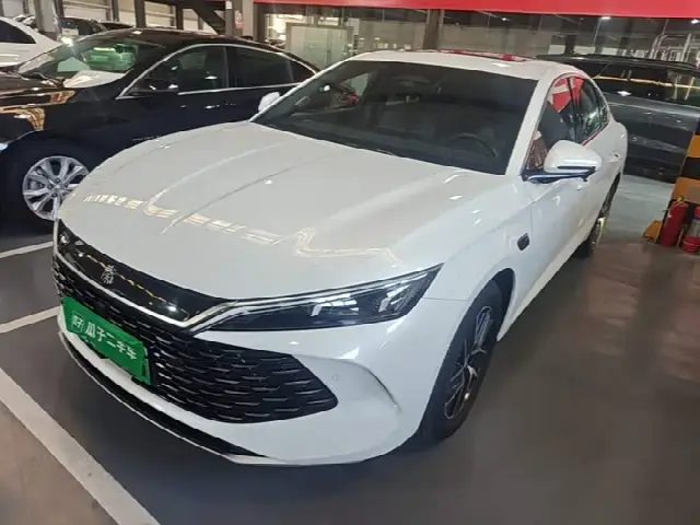 BYD Qin L 2025, 26 500 км
