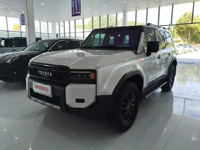 Toyota Prado 2025, 40 000 км