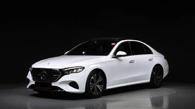Mercedes-Benz E-Class 2024, 27 685 км