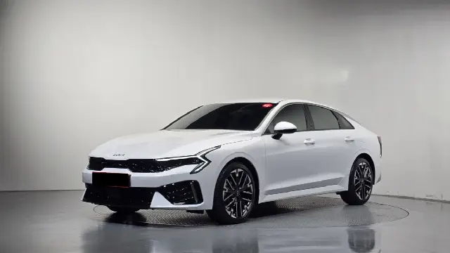 Kia K5 2023, новый