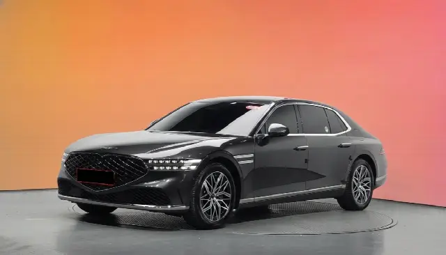 Genesis G90 2021, 10 968 км