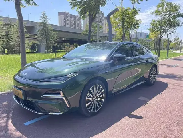 Geely Galaxy Starshine 8 EM-i 2025, 7 000 км