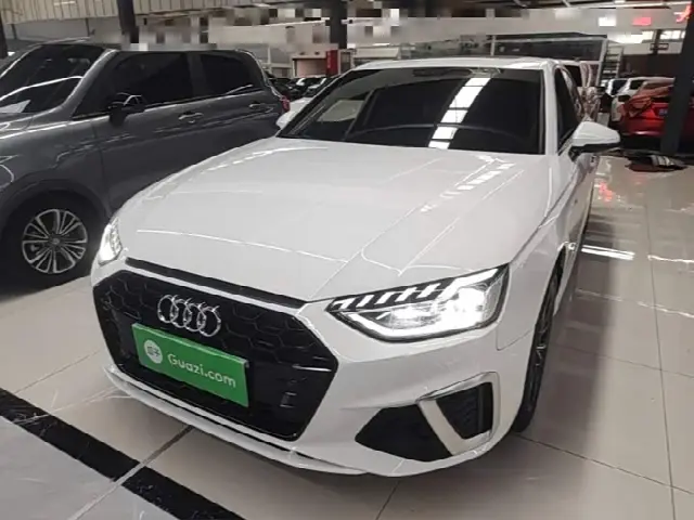 Audi A4L 2022, 77 300 км