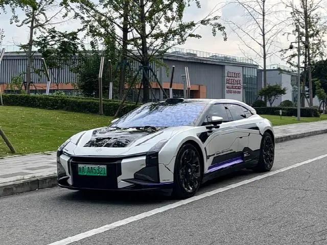 HiPhi Z 2023, 30 000 км