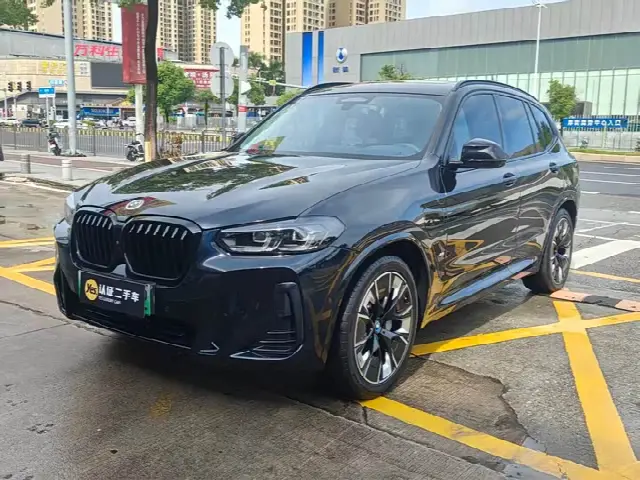 BMW iX3 2023, 70 000 км