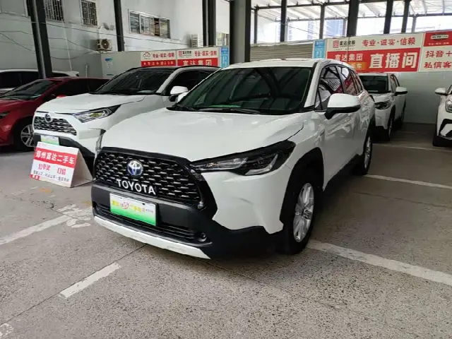 Toyota Corolla Cross 2024, 37 000 км