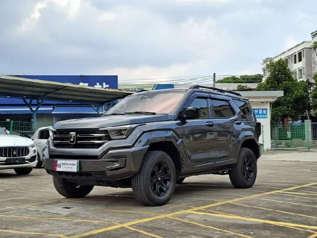 Tank 400 Hybrid 2023, 55 000 км