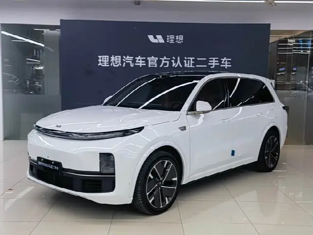 LiXiang L9 2025, 6 800 км