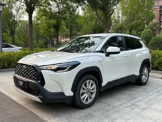 Toyota Corolla Cross 2024, 40 000 км