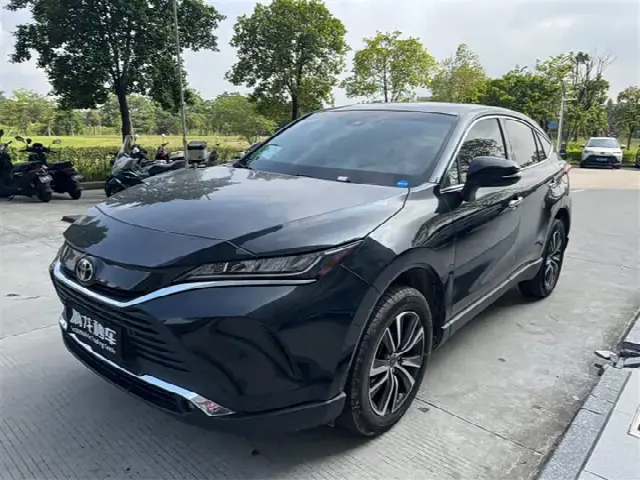 Toyota Harrier 2022, 74 300 км