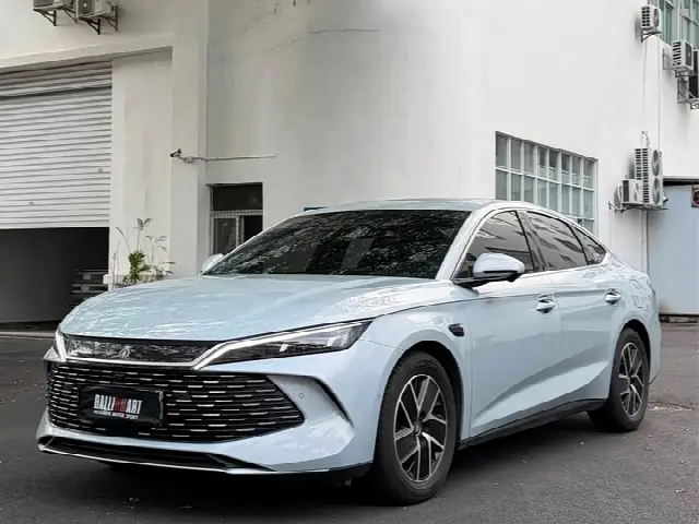 BYD Qin L 2025, 9 500 км