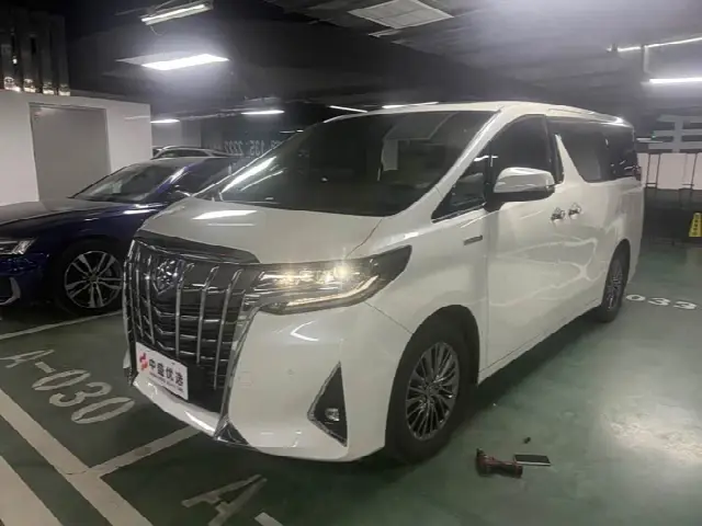 Toyota Alphard 2021, 44 000 км
