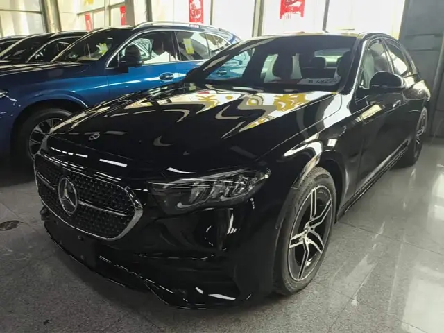 Mercedes-Benz E-Class 2025, новый