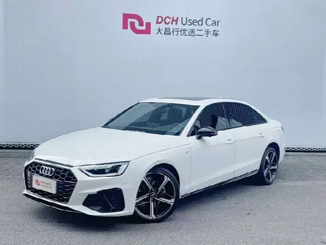 Audi A4L 2024, 28 900 км