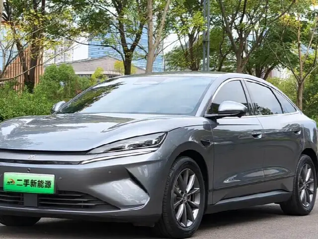 BYD Qin L 2025, 44 000 км