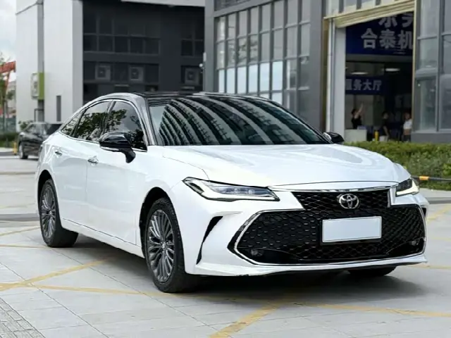 Toyota Avalon 2023, 60 000 км