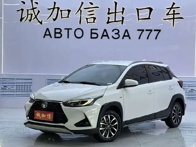 Toyota Yaris L Hatchback 2021, 15 000 км
