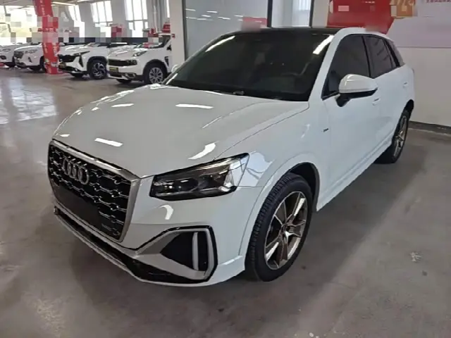 Audi Q2L 2022, 31 700 км