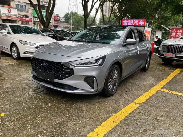 Ford Focus 2022, 50 000 км