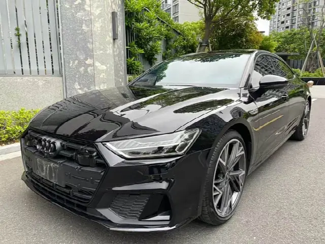 Audi A7L 2023, 12 000 км