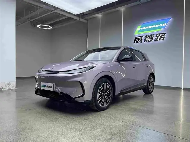 BAIC Arcfox T1 2025, 18 000 км