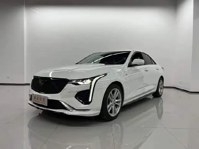 Cadillac CT4 2021, 40 000 км