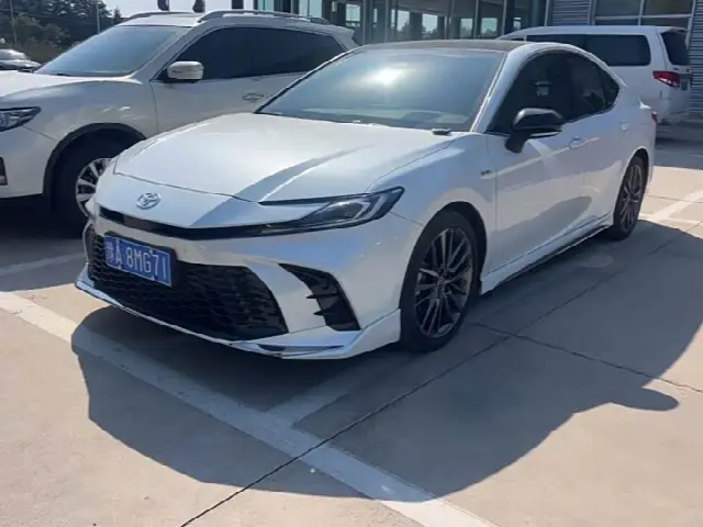 Toyota Camry 2024, 14 000 км