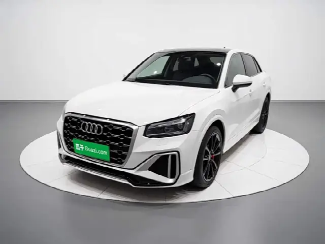 Audi Q2L 2022, 15 600 км